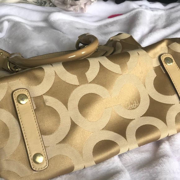 COACH Beige Bag with Shoulder Strap - Picture 4 of 10